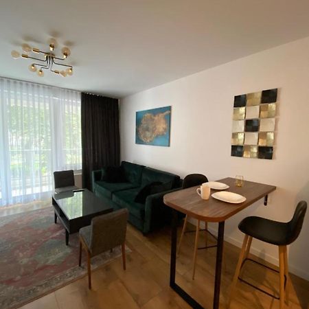Green Sofa Apartment Vratislav Exteriér fotografie